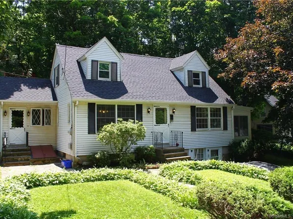 57 Sunnyside Ave, Norwich, CT 06360