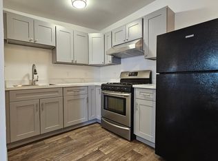 2033 Mitchell St, Oakland, CA 94601