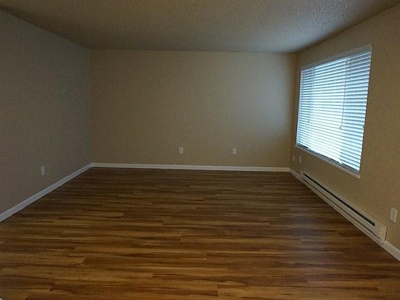 3rd image of 6130 Kenwood Dr #A