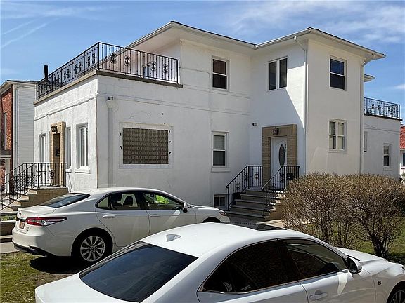4th image of 3817 Oceanic Ave