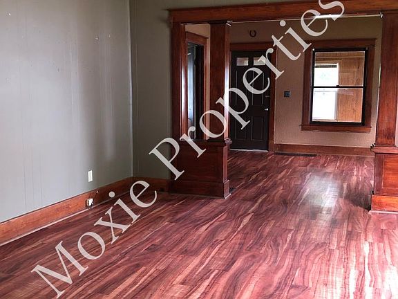 3rd image of 2326 N Bell St