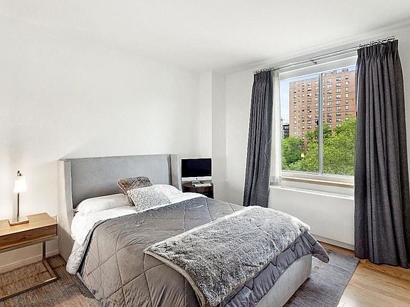 4th image of 68 Bradhurst Ave APT 7R