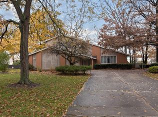 918 Beechers Brook Rd, Mayfield Village, OH 44143
