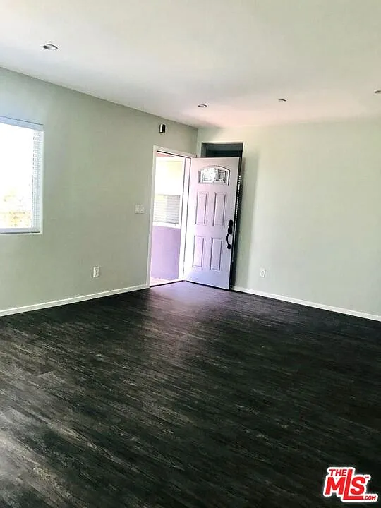 3 bed, 2.5 bath, 1700 sqft, $5,750 — Photo 3