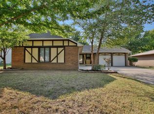 9219 E Lincoln Ct, Wichita, KS 67207