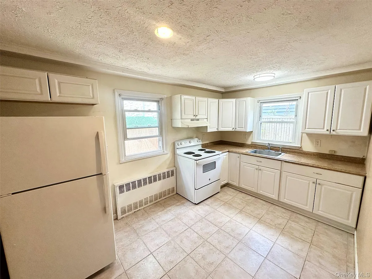 Building Photo - 133 Cleveland Ave #1