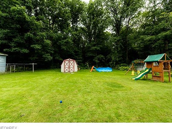 3rd image of 35353 Elm Rd