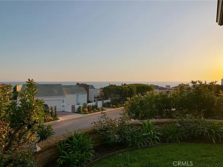 15 Monarch Bay Dr — Photo 23