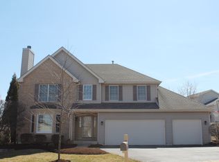 2855 Winchester Dr, Elgin, IL 60124