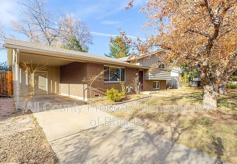 4481 Hamilton Ct — Photo 2