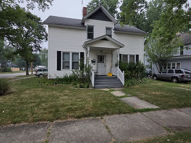 626 Forest St #2 — Photo 1
