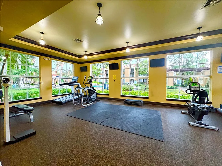 8060 N Nob Hill Rd #203 — Photo 25