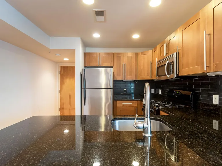 1310 K St SE #202 — Photo 6