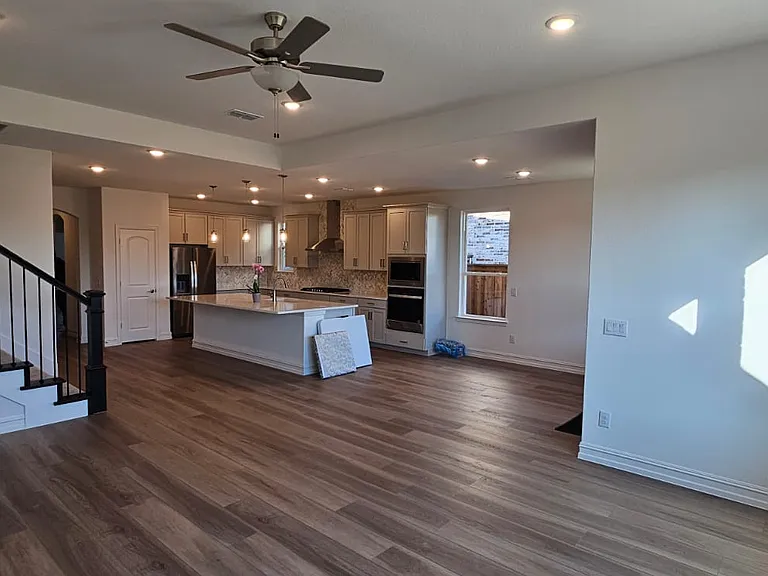 309 Breeds Hill Rd — Photo 1