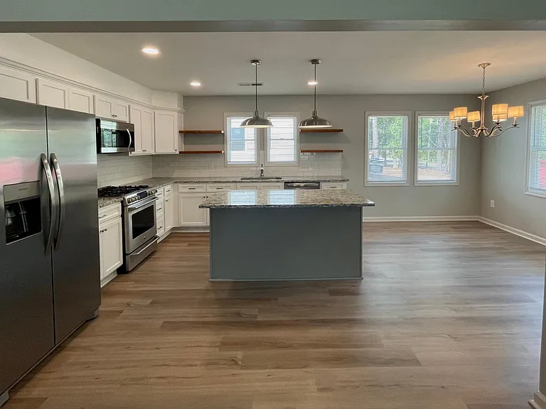 475 N Saylor St — Photo 3