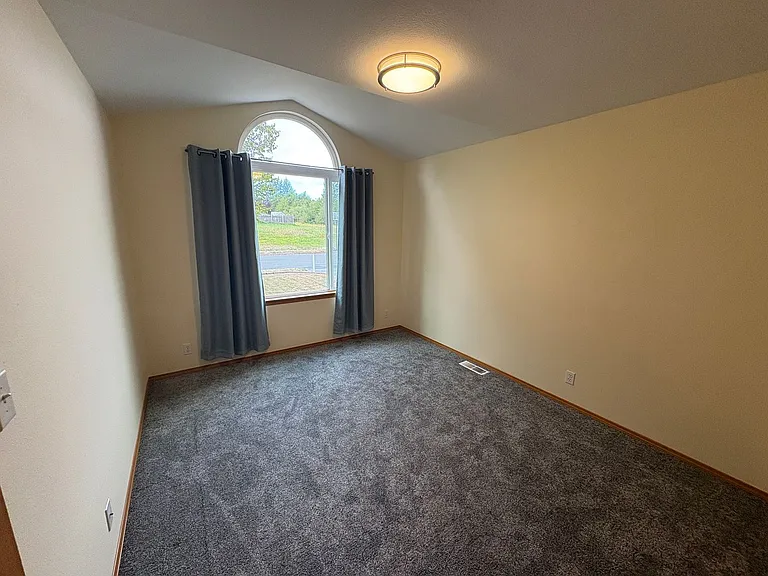 3519 G Ave — Photo 15