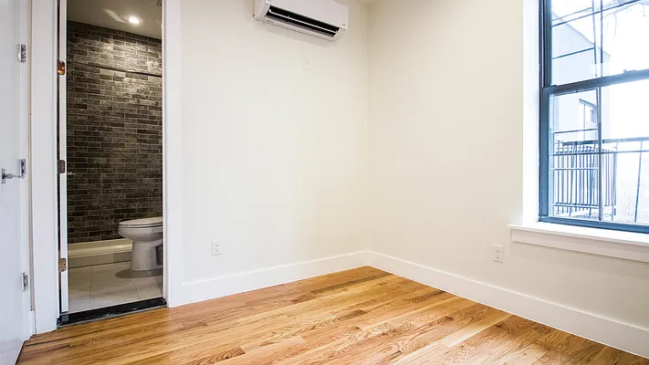 Rented by Nooklyn NYC LLC | media 18