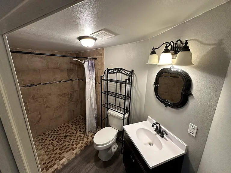 927 Mill St — Photo 6