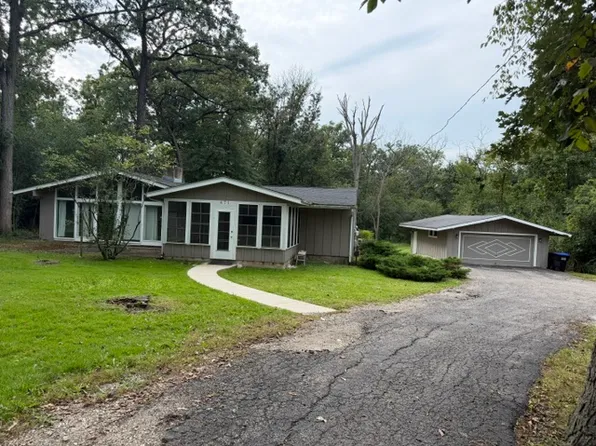 471 S Saint Marys Rd, Mettawa, IL 60048