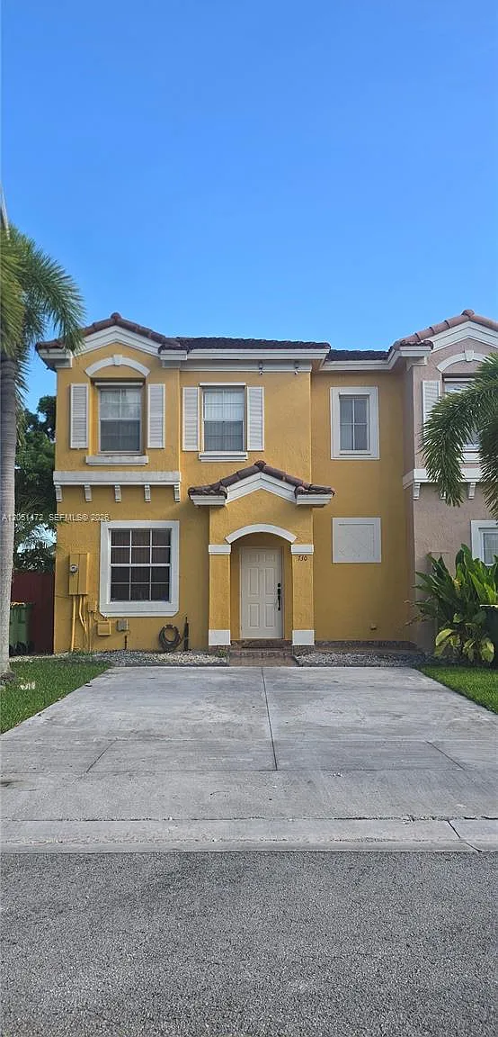 3 bed, 2.5 bath, 1587 sqft, $2,300 — Photo 1