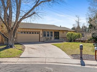 6735 E Lake Cir, Centennial, CO 80111