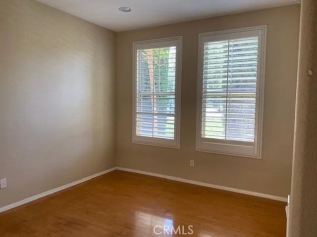 215 Groveland — Photo 5