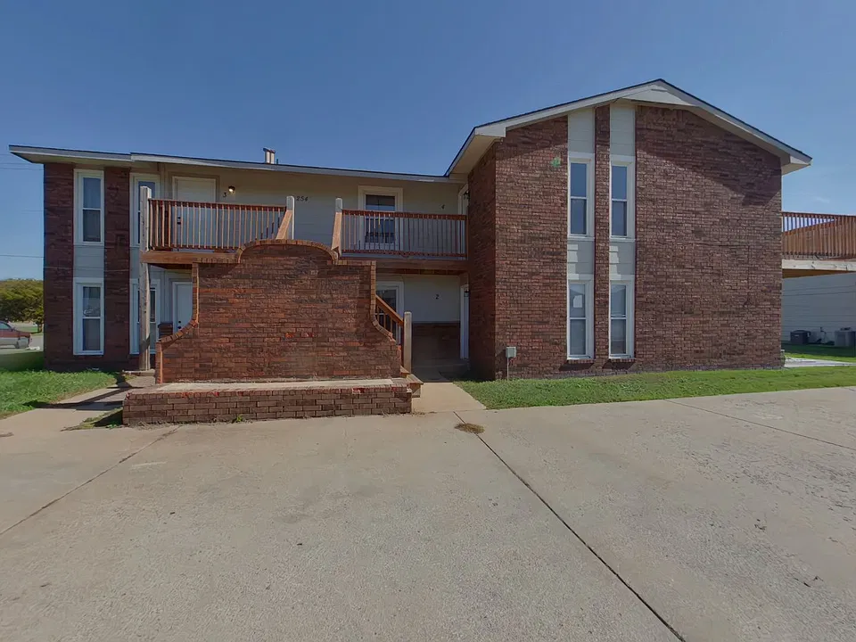 254 N Acadia Ave #4