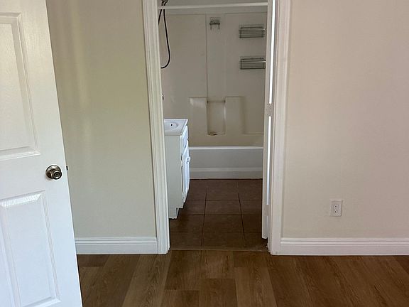 4th image of 236 N Gage Ave