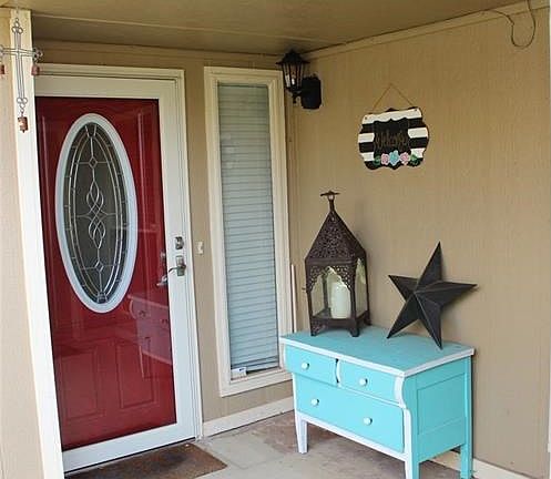 Front porch/entry