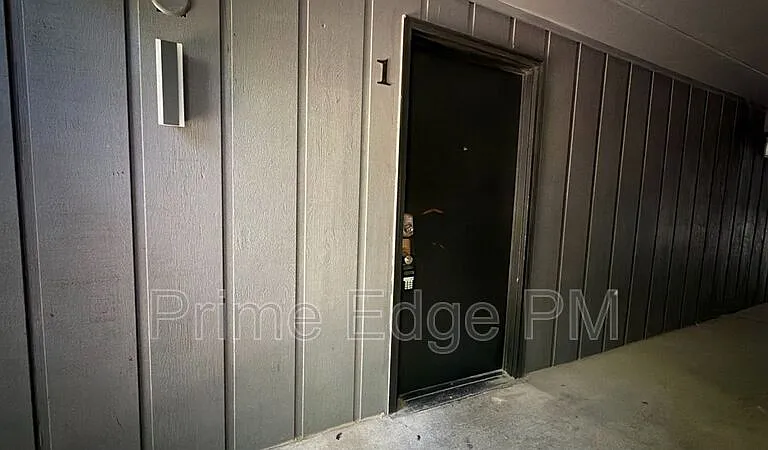 2343 B St #1 — Photo 2