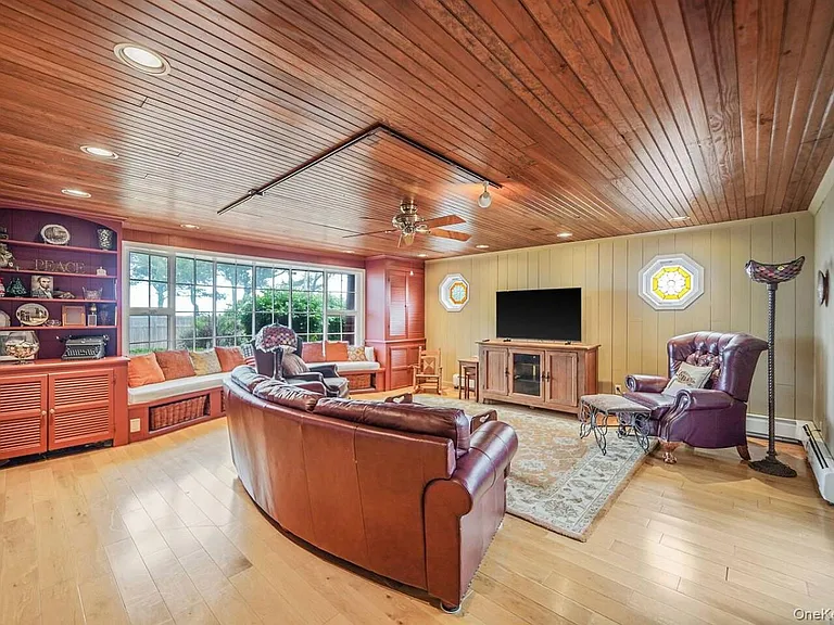 479 Asharoken Ave — Photo 13