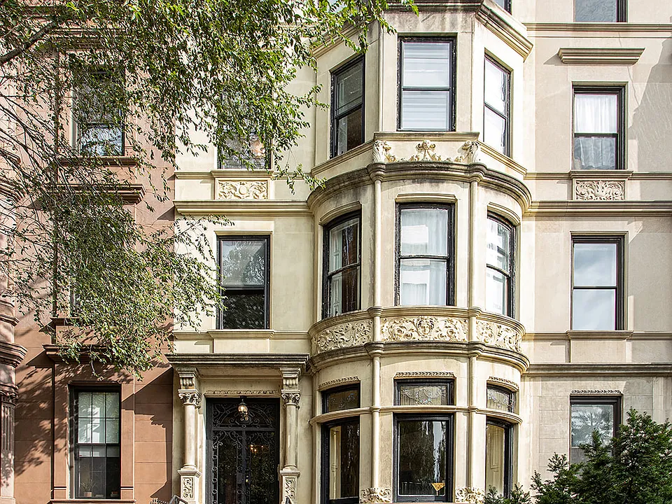 69 8th Ave #3