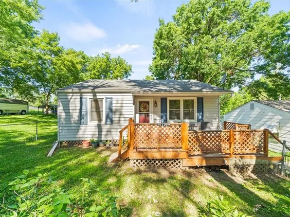 2412 S Overton Ave, Independence, MO 64052