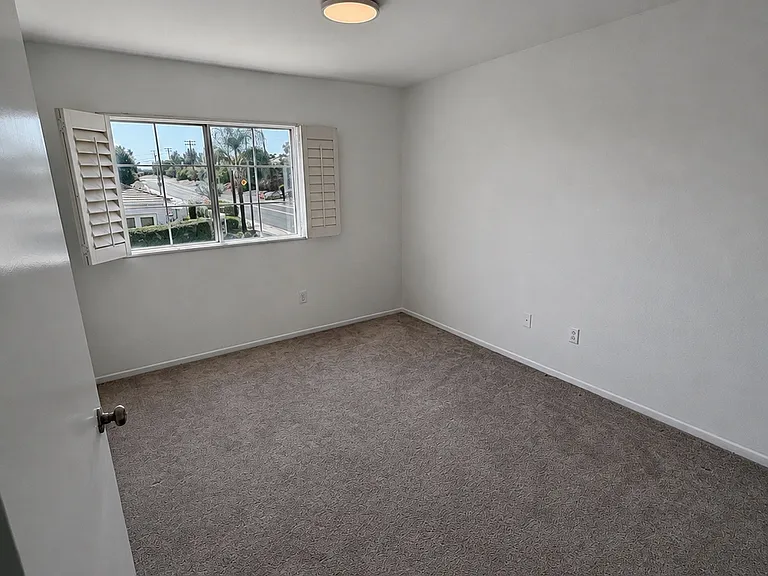 601 Hillhaven Dr — Photo 12