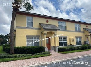 3877 Island Way, Saint Petersburg, FL 33705