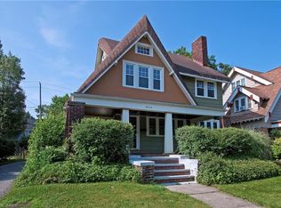 3024 Yorkshire Rd, Cleveland Heights, OH 44118