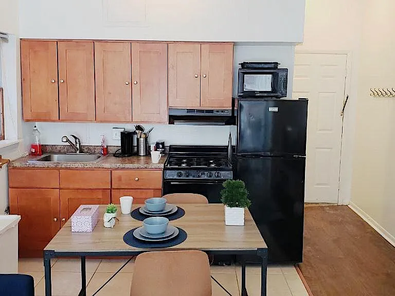 2402 Spruce St #2R — Photo 1