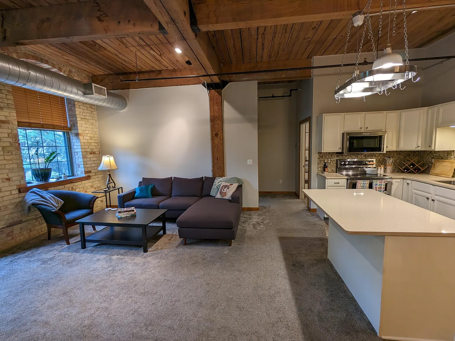 2 bed, 1103 sqft, $2,575 — Photo 2