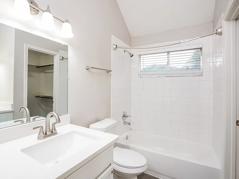 5200 Rockwood Dr — Photo 11