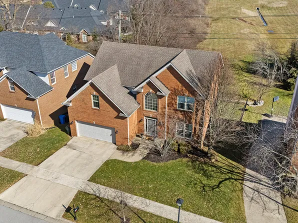 2673 Red Leaf Dr, Lexington, KY 40509