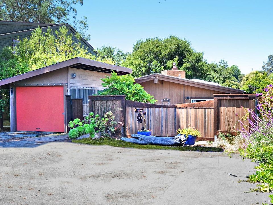 1st image of 213 Black Point Ln