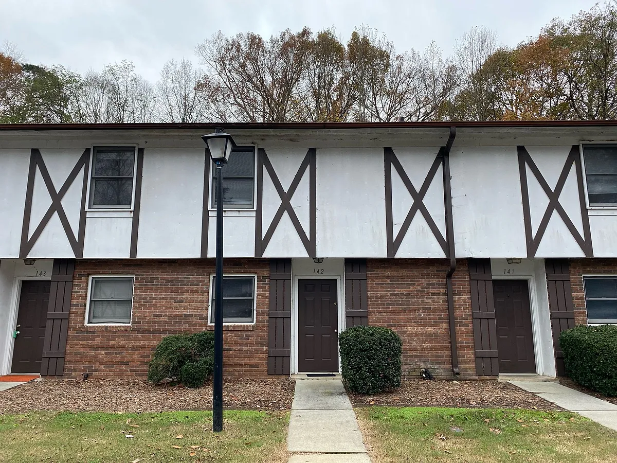 Building Photo - 1108 Tiger Blvd #142