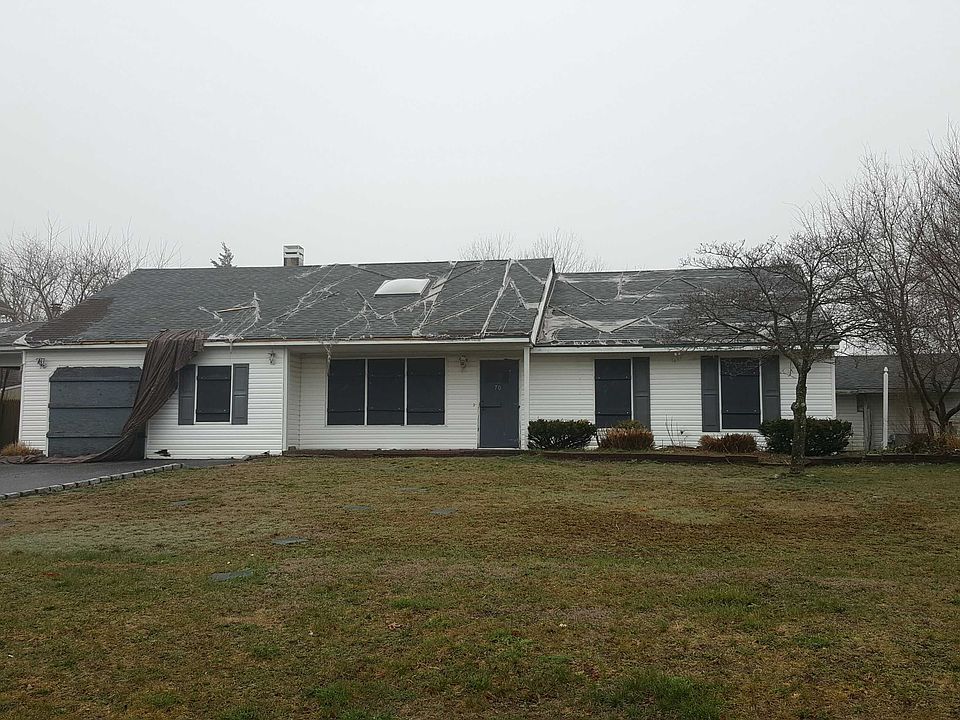 1st image of 70 Imperial Dr