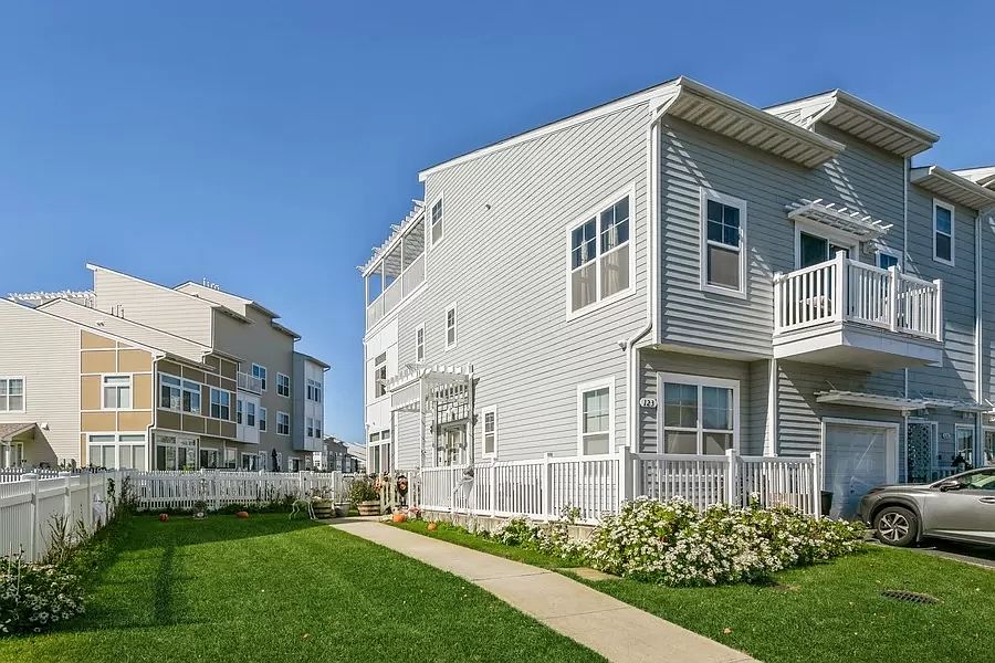 1st image of 123 Beach 62 St