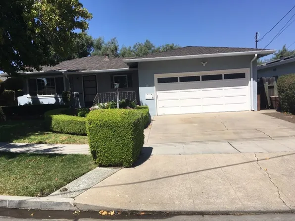 62 Young Dr, Salinas, CA 93901