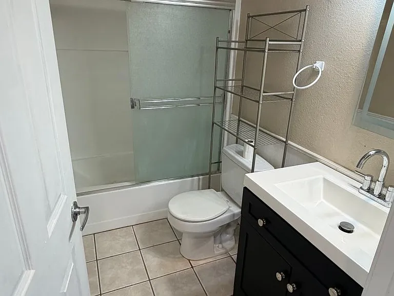 2827 Monument Blvd #24 — Photo 19