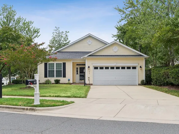 317 Indian Elm Ln, Cary, NC 27519