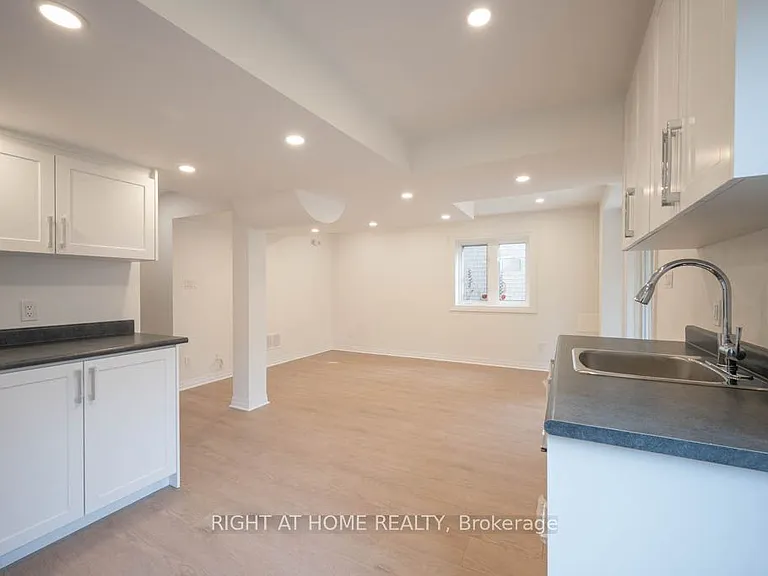 35 Echoridge Dr #BASEMENT — Photo 12