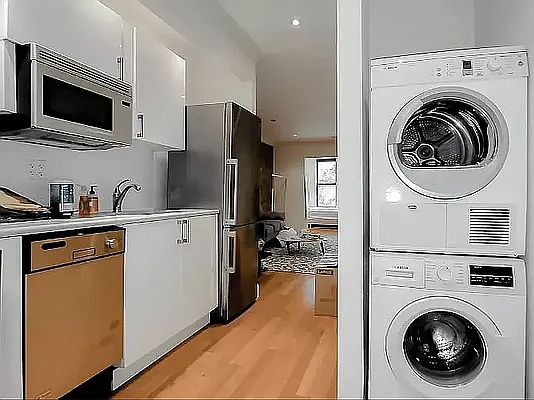 3rd image of 340 E 55th St APT 5A