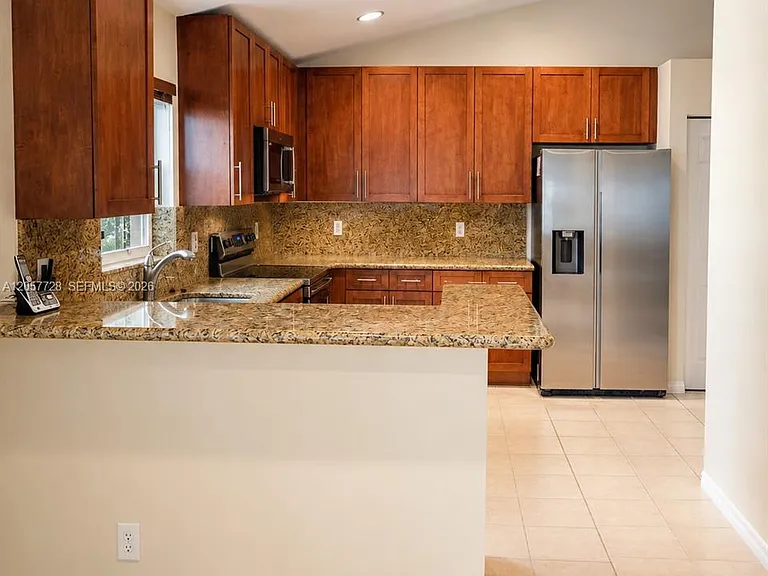 1041 Cedar Falls Dr — Photo 10